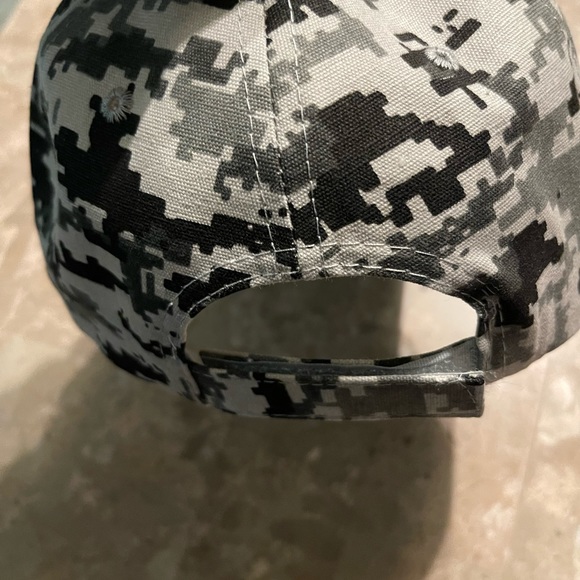 US Marines Cap Digital Camouflage - Picture 2 of 6